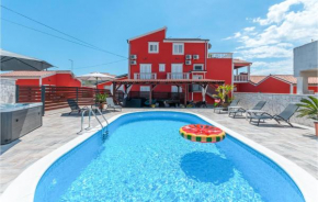 Stunning home in Turanj w/ Jacuzzi, Heated swimming pool and 5 Bedrooms